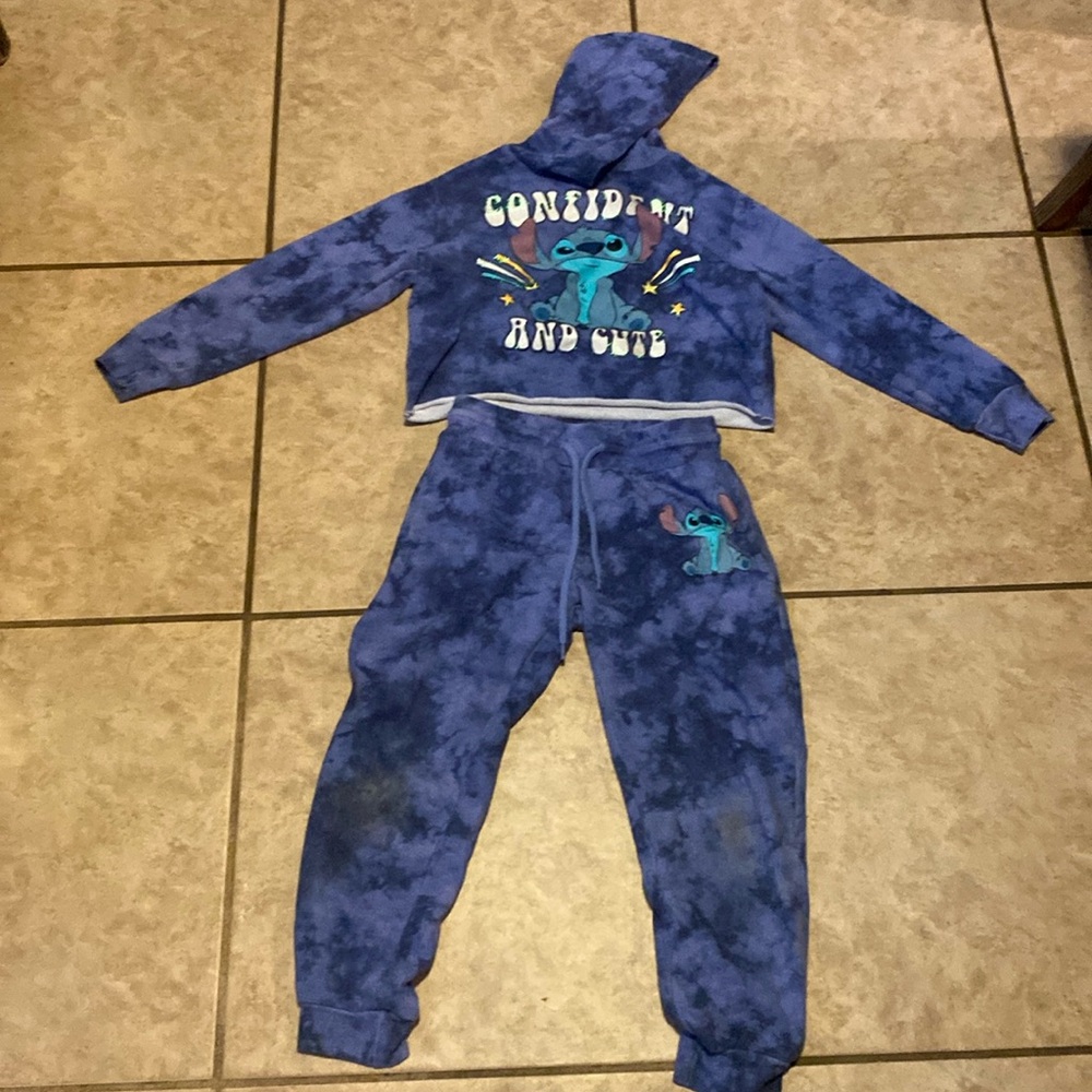 Disney store size large